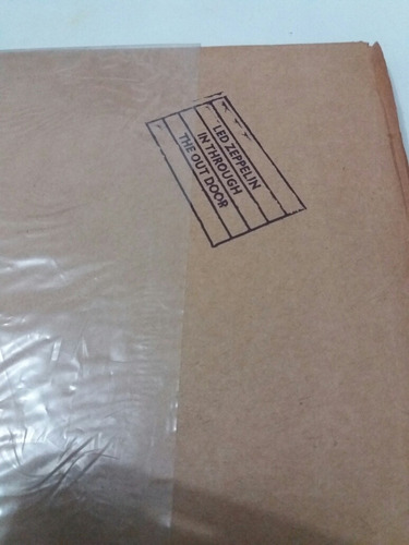 Imagem 5 de 5 de Lp Led Zeppelin In Through The Out Door - Impecável