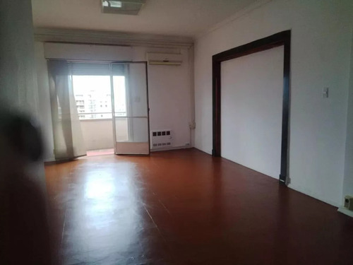 130m2, Amplio Apto En Excelente Punto, Piso Alto, Preciosa Vista! 