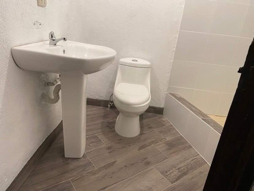 Imagen 7 de 9 de Casa En Renta De 3 Habitaciones En Jocotenango