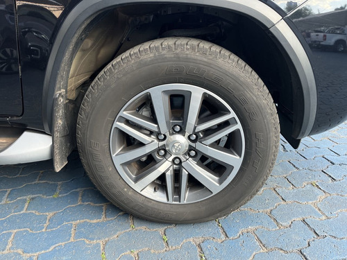 Imagem 9 de 14 de Toyota Sw4 2.8 Tdi Srx 7l 4x4 (aut)