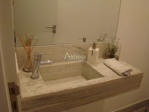 Beverly Hills- Ref: 2065