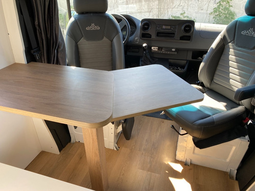 Imagem 10 de 15 de Motorhome - Fabricação E Montagem De Motorhome