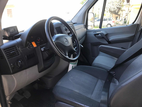 Imagen 7 de 12 de Mercedes-benz Sprinter 2.1 415 Combi 3665 150cv 15+1 Te 2013