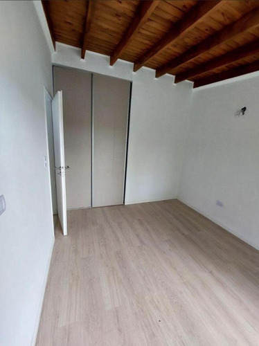 Casa En Venta - 2 Dormitorios 2 Baños - 70mts2 - Ituzaingó