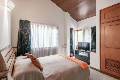 Casa En Venta En Provenza. Cod V8583