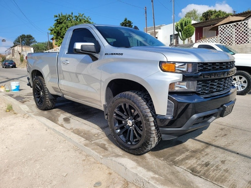 Imagen 3 de 6 de Chevrolet Silverado 4.3 Cab Reg 4x4 At