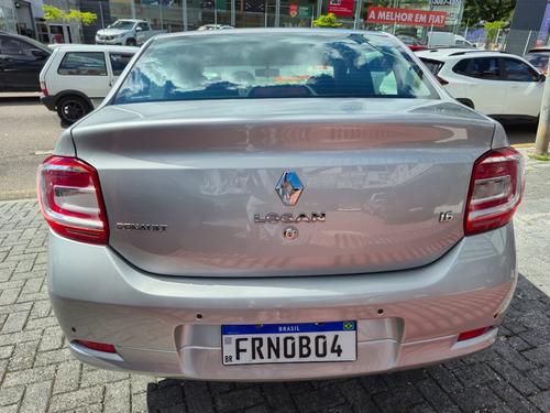 Renault Logan 1.6 Expression Hi-power 4p