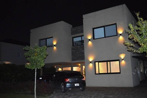 Imagen 12 de 12 de Casa Moderna En Venta 4 Dormitorios B° Windbells