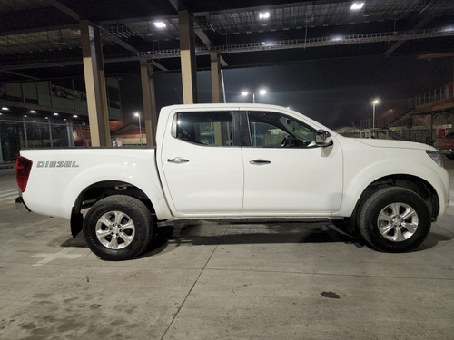 Imagen 2 de 6 de Nissan Np300 Xe 2.3d Mt