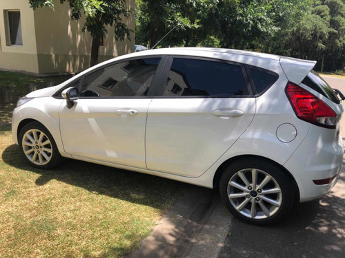 Ford Fiesta Kinetic Design 1.6 Se Plus Powershift 120cv 2018