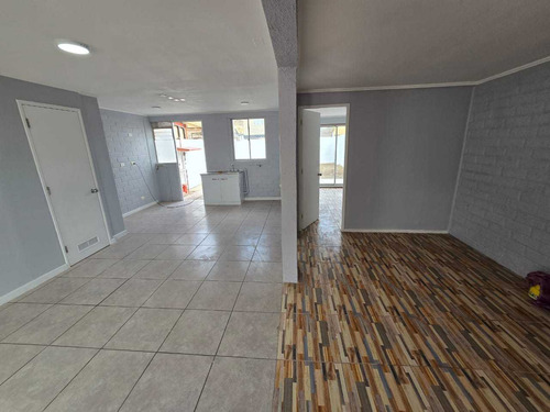 Oportunidad, Los Clarines, 3 Dorm Con 2 Baños (103940)