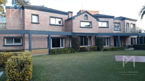 Imagen 2 de 21 de Venta - Casa Quinta - Robles Del Monarca - El Robledal - Pilar