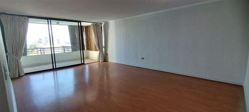 Departamento En Venta De 2 Dorm. En Las Condes