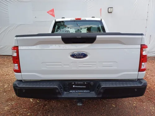 Ford F-150 3.3 XL Doble Cabina V6 4x2 At