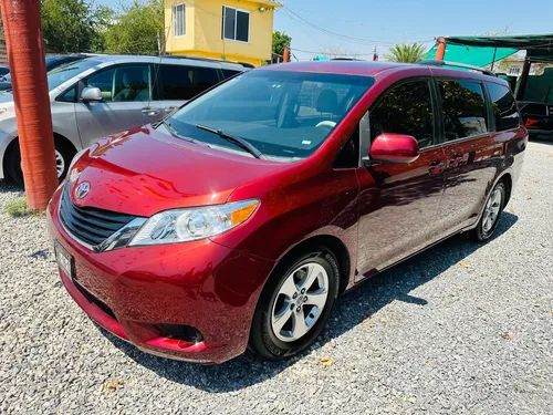 Toyota Sienna 3.5 Ce At
