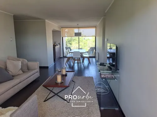 3 Dormitorios, 2 En Suite, Piscina, Cancha De Golf, Amoblado