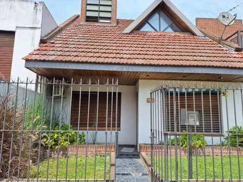 Casa Venta Longchamps 5 Ambientes Patio Y Pileta