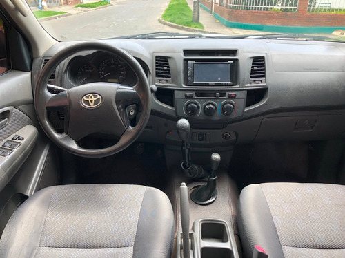 Toyota Hilux 4x4 2500cc Tdi Mt Aa Ab Abs Dh