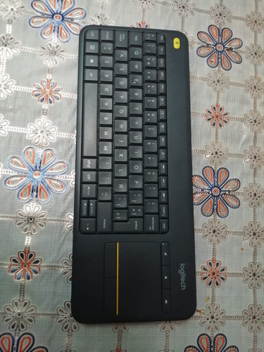 Logitech K400 Plus Teclado + Touch Inalámbrico Pc Android Tv