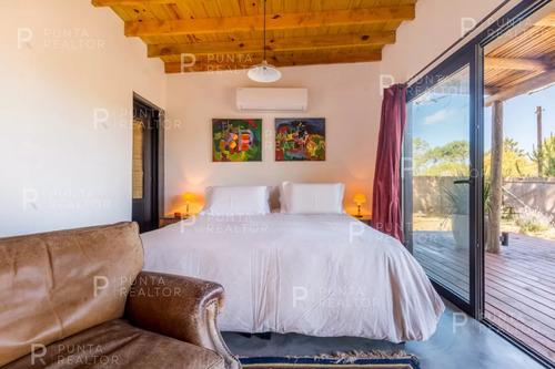 Casa Venta 5 Dormitorios, Arenas De Jose Ignacio, Uruguay