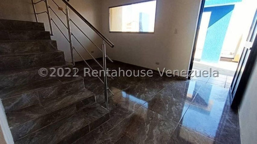 Imagen 13 de 16 de Townhouse En Venta, Ubicada En Puerta Maraven, Punto Fijo.