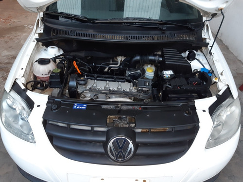 Imagen 5 de 8 de Volkswagen Suran 2010 1.6 Comfortline 101cv 11a