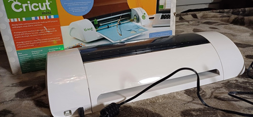 Máquina De Corte Cricut Mini Cmni001 - Completa En Caja (Usado)