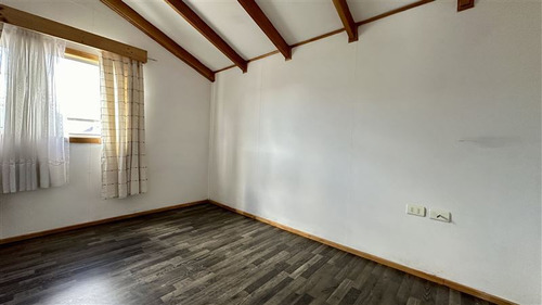 Casa En Venta De 4 Dorm. En Punta Arenas