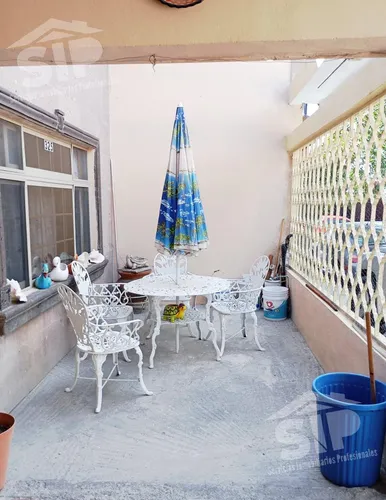 Amplia Casa En Venta, Fraccionamiento Oceanía.