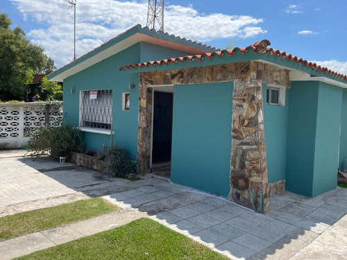 Excelente Casa En Lo Mejor De La Floresta Ideal 2 Familias