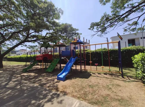 Casa En Arriendo En Prados Del Este. Cod A21497