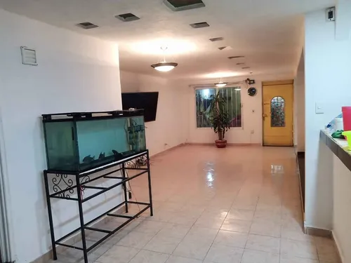 Casa En Venta De 4 Recámaras En Tulpetlac Ecatepec De Morelos