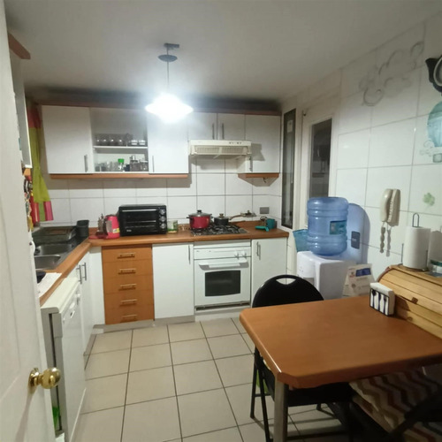 Casa En Venta De 4 D+3b En Consistorial/antupiren, Peñalolén
