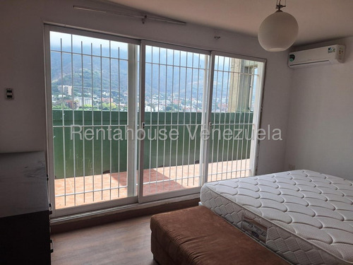 Ph En Venta En Los Palos Grandes 398 M2
