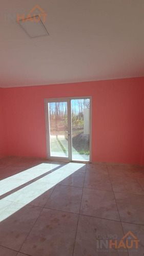 Chacra Con Casa A Estrenar, Galpon Y Pileta - Sobre Ruta 65 -