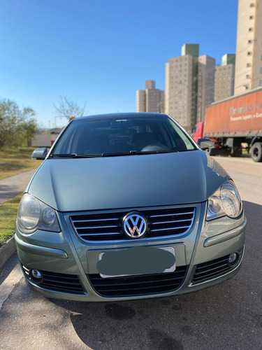 Volkswagen Polo Sedan 2011 1.6 Vht Comfortline Total Flex 4p