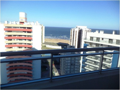 Venta De Apartamento 3 Dormitorios En Playa Brava