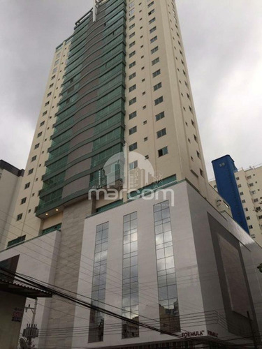 Imagem 1 de 15 de 04 Dormitórios (sendo 02 Suites E 02 Demi). - Mc3-975