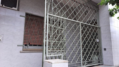 Imagen 2 de 30 de Venta Casa 4 Amb Ph Frente, Con Patio, La Tablada