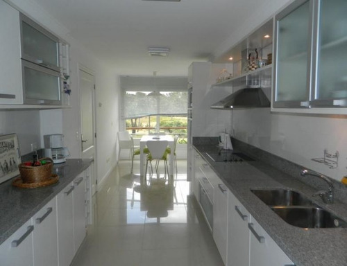 Venta De Apartamento 4 Dormitorios En Pinares, Punta Del Est
