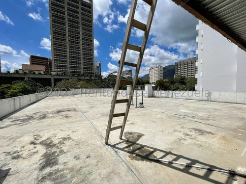 Imagen 27 de 30 de Edificio Comercial En Alquiler, Urb. Altamira
