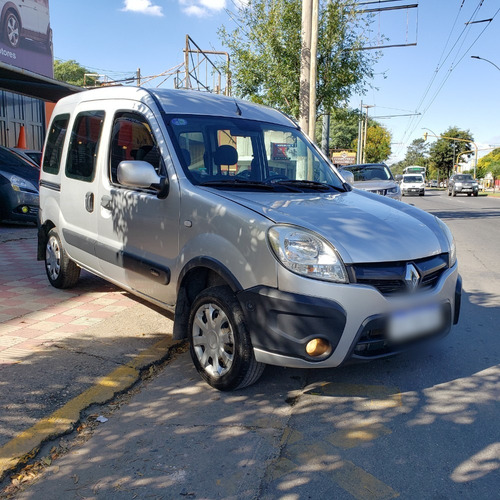 Renault Kangoo Confort 5as 2016 Con Gnc