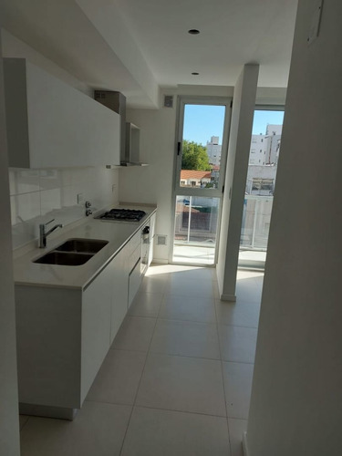 Imagen 12 de 14 de Venta Semipiso De 2 Amb A La Calle C/cochera