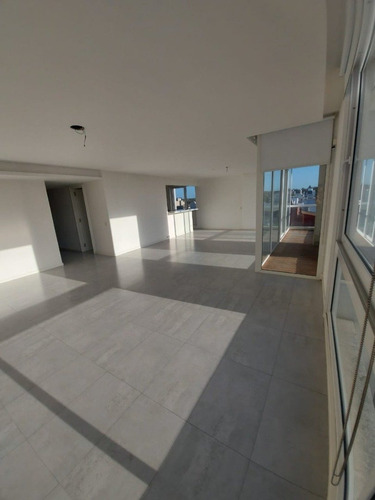 Imagen 2 de 22 de Piso 4 Ambientes Con Cochera En Venta En Mar Del Plata