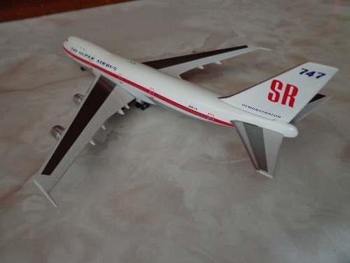 Avion Boeing 747-100sr Boeing Company Esc 1:400 Gemini Jets