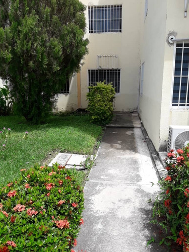 Se Vende Comodo Apartamento Ubicado En La Urb Los Naranjales, 007jsc