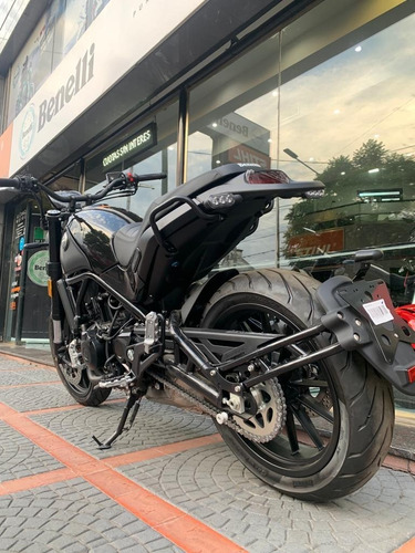 Imagen 9 de 22 de Benelli Leoncino 500 - Milano Motos
