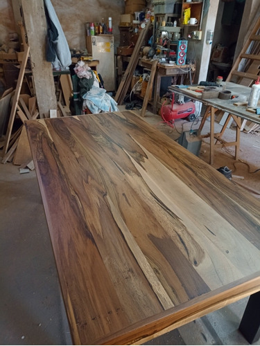 Imagen 4 de 4 de Mesa Guayubira Industrial