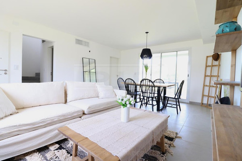 Duplex 4 Ambientes A Estrenar En Barrio Privado