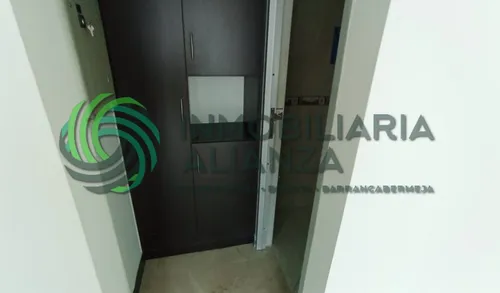 Oficina En Arriendo En Bolarqui. Cod A6736